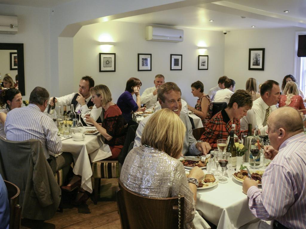 The Kilns Hotel Brentwood Bagian luar foto