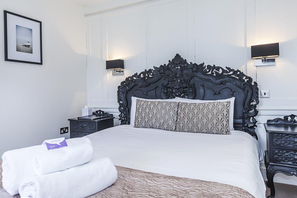 The Kilns Hotel Brentwood Bagian luar foto